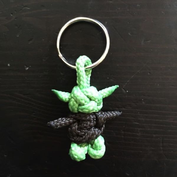 Handgemachter Schlüsselanhänger Yoda